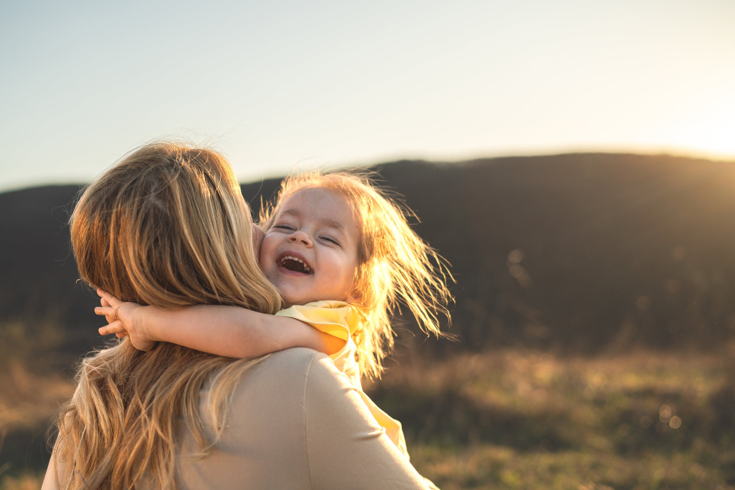 Why Comforters Help Babies & Toddlers Feel Safe and Sleep Better